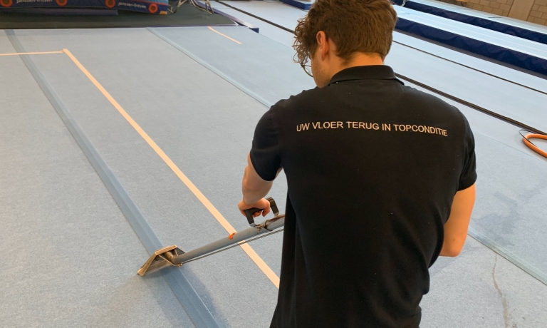 Nettoyage en profondeur du gymnase