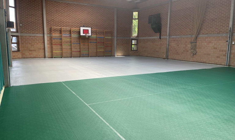 Rubber tijdens het aanbrengen van PU-color