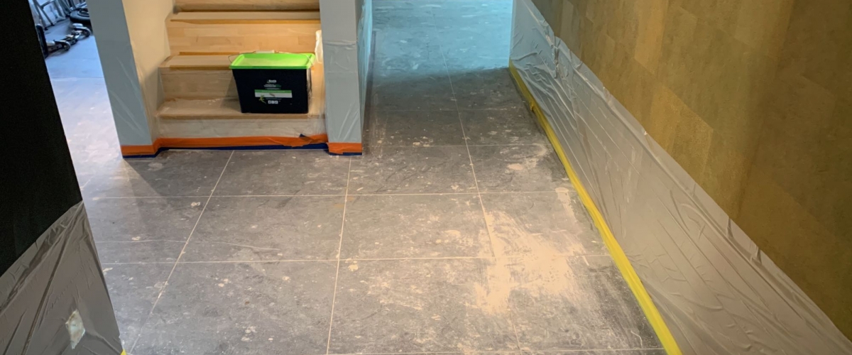 Keramische vloer voor cementsluierverwijdering
